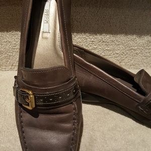 Geox Respira brown leather loafers